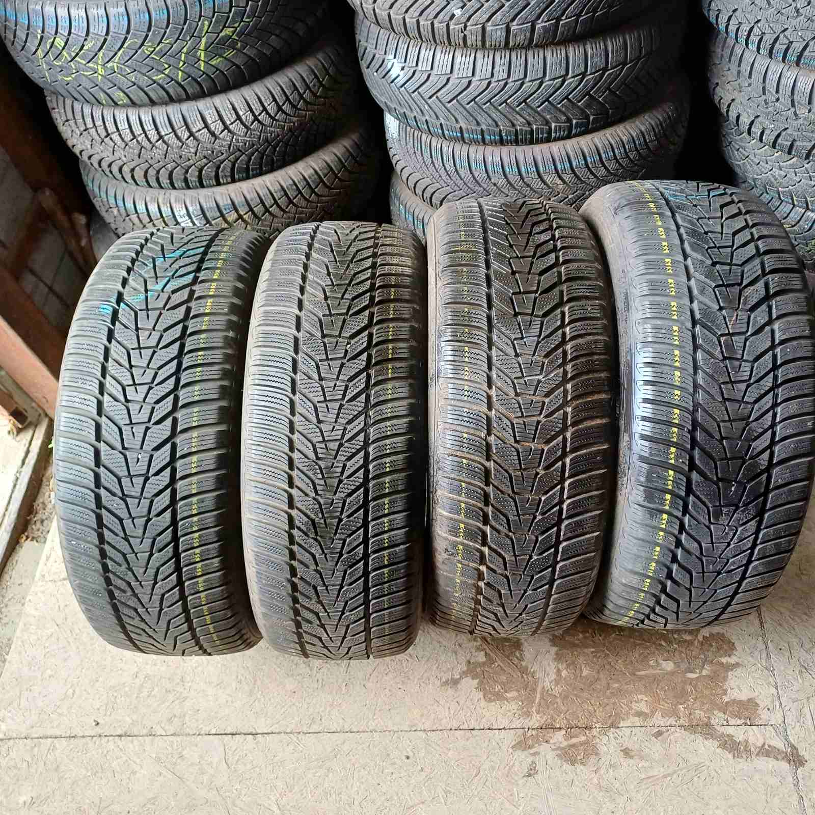 Hankook Winter Icept Evo3 235/55R18